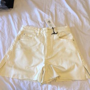 Off white demin shorts